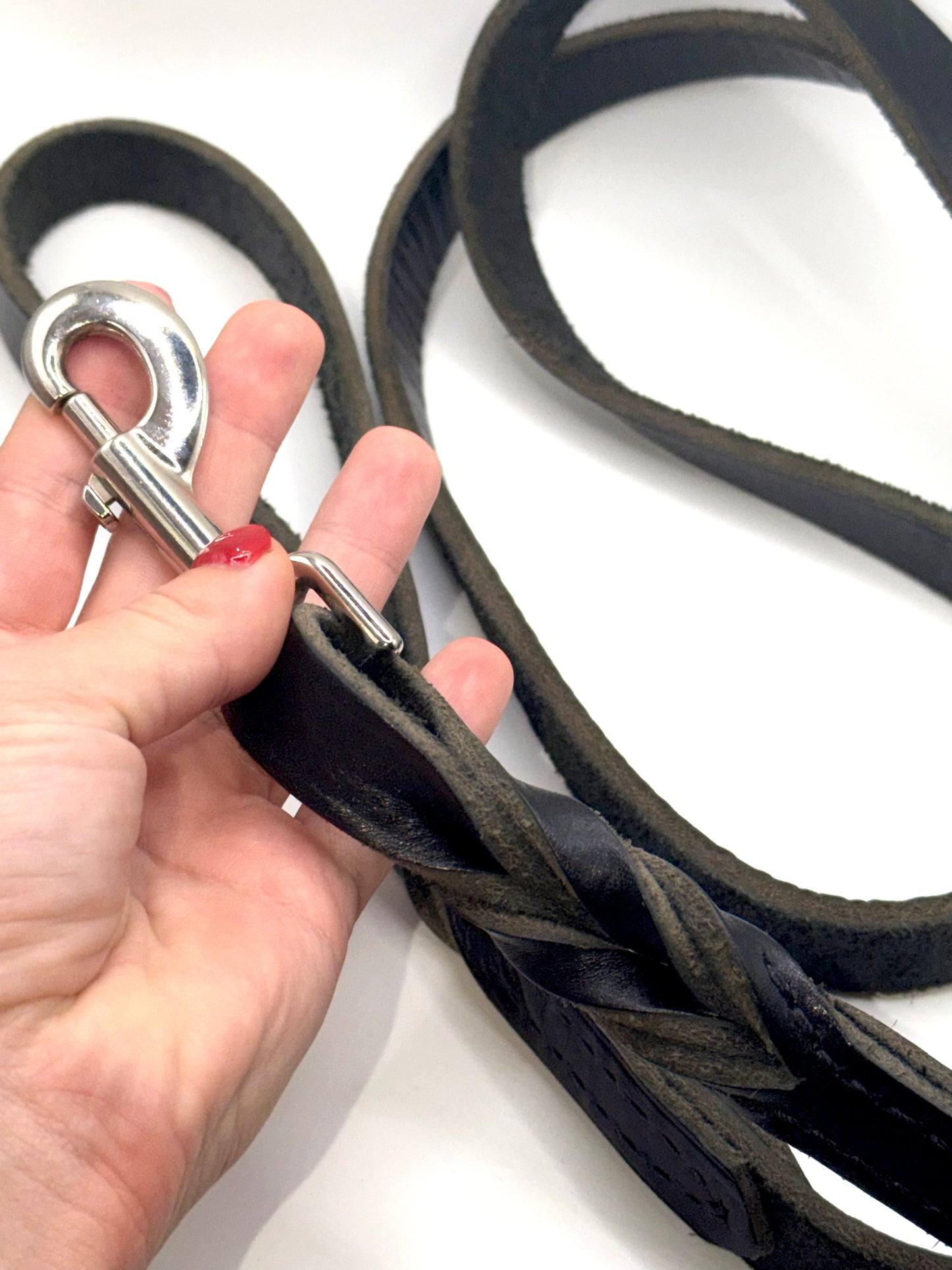 6 ft Leather leashes